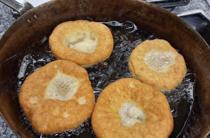 GEMMA KROPFN BOCHN – KROPFEN, KIACHLEN UND NIGGELEN